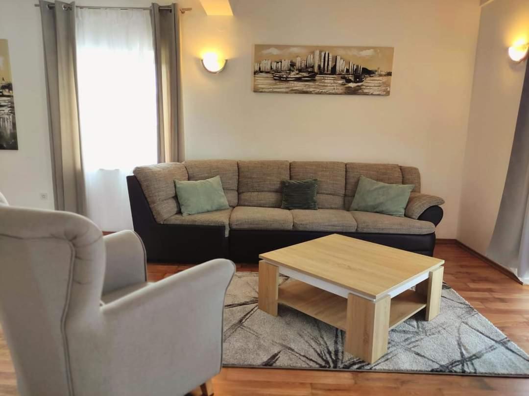 Apartment Arta โวดีเซ ภายนอก รูปภาพ